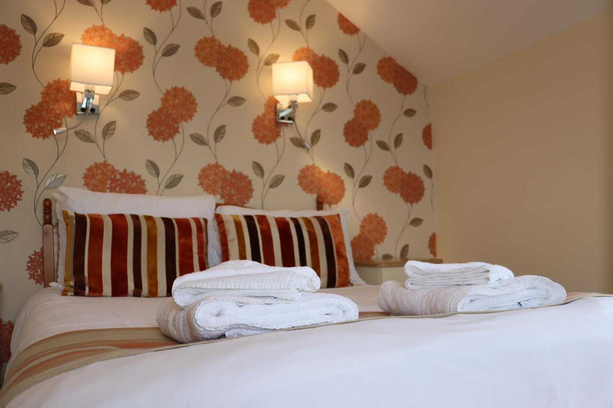Lion Hotel & Studio Apartments Criccieth Exterior foto