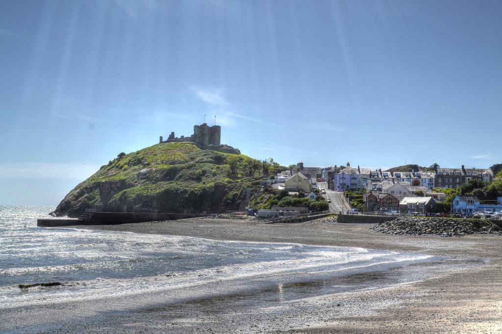 Lion Hotel & Studio Apartments Criccieth Exterior foto